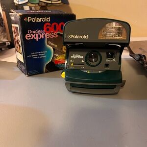 Polaroid OneStep Express 600 Instant Camera w/ Box – BROKEN HANDLE – Parts